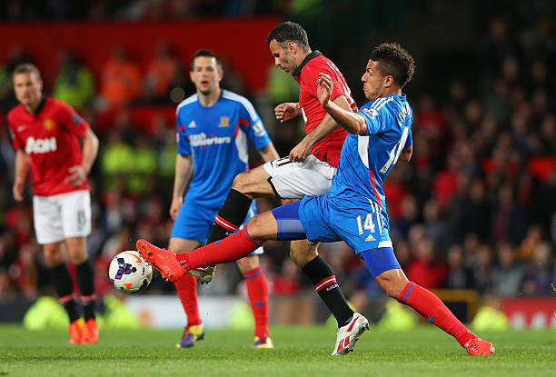 其履历斐然 其履历斐然