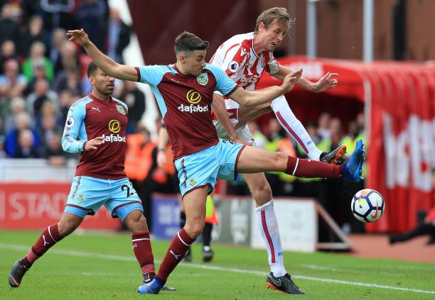 季中的稳步 季中的稳步